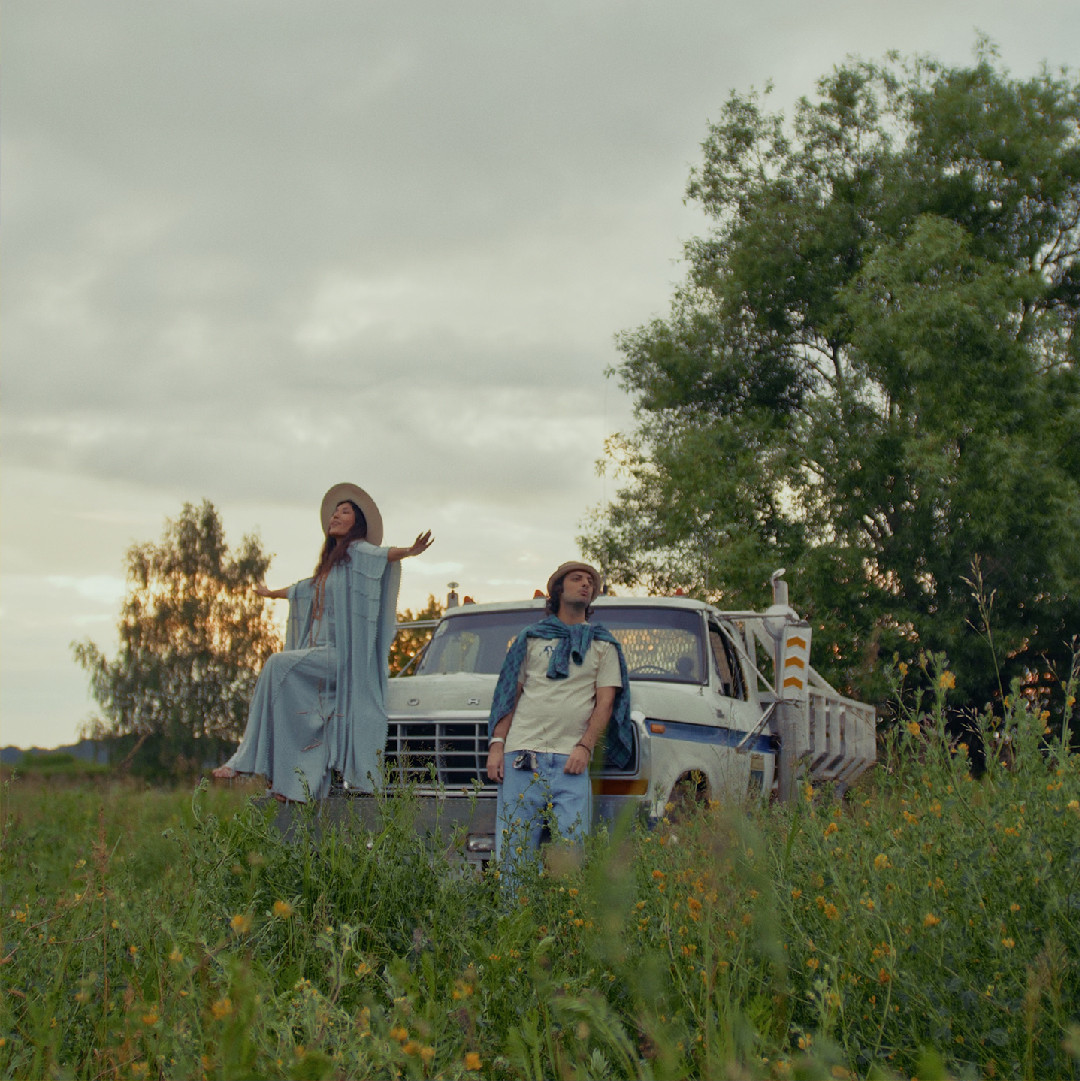 Levandowskiy, Saya Musa - Бог есть любовь 